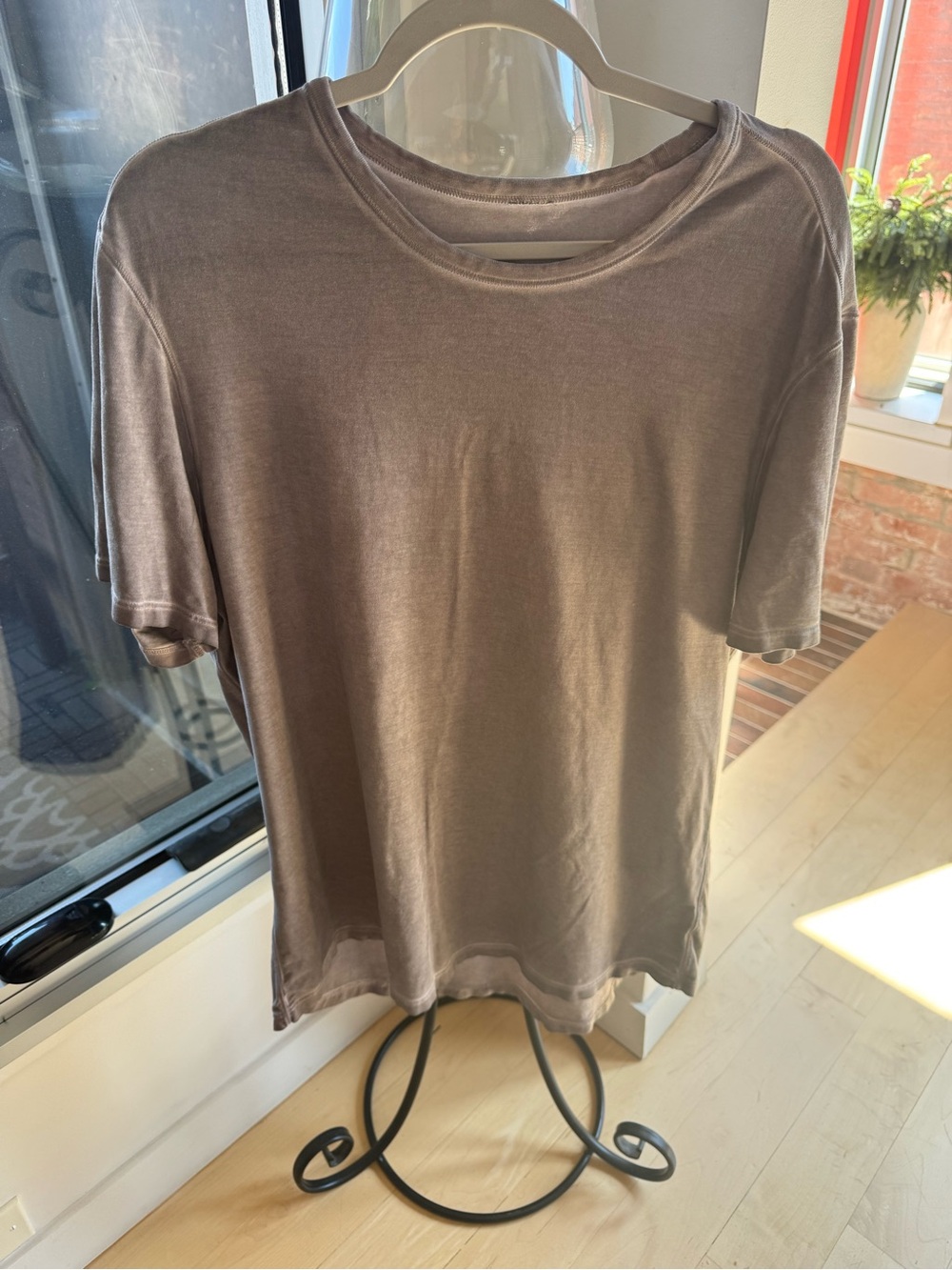 Men’s lululemon tee